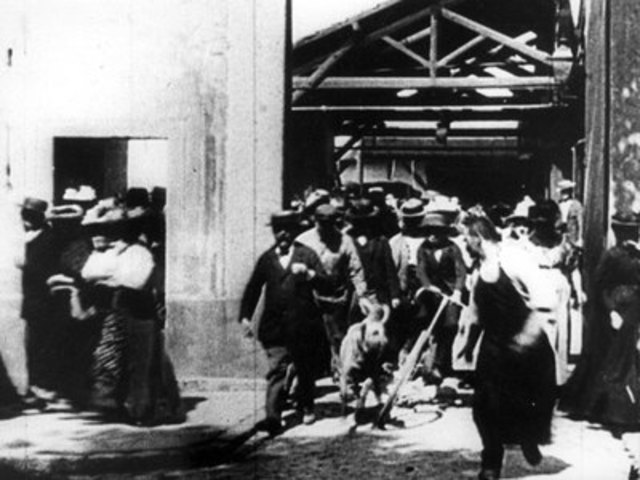 "La sortie des usines Lumière"