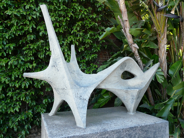 Josep Subirachs, "forma 212"