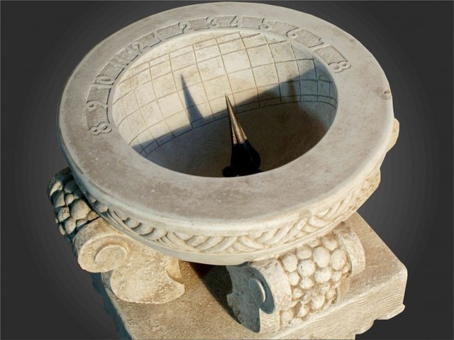 Aristarchus of Samos is makes the hemispherical sundial or hemicycle