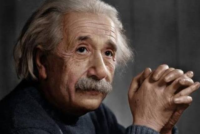 Albert Einstein (1879-1955)  ~Alemania~