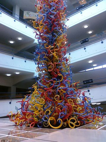 La Torre de Vidrio y Techo de Fuegos Artificiales