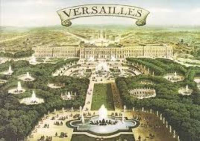 Louis expands the Palace of Versailles
