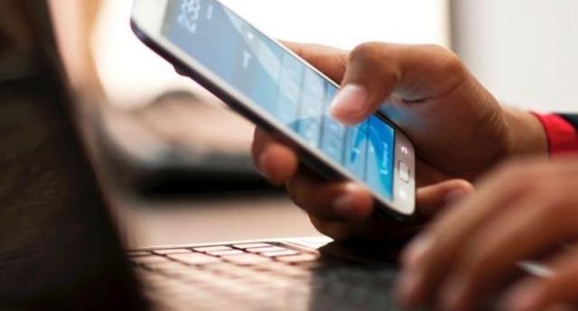 2012 4ta generación de celulares redes sociales en moviles