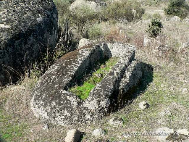 Tumbas antropomorfas en el Monumento Natural de los Barruecos