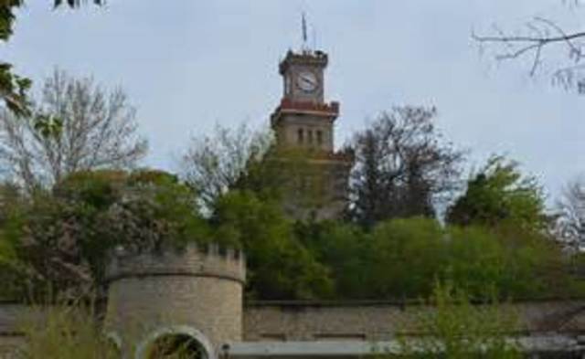 Public school Makryneia