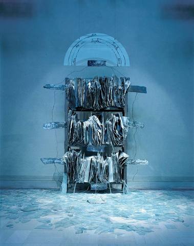 Breaking of the Vessels