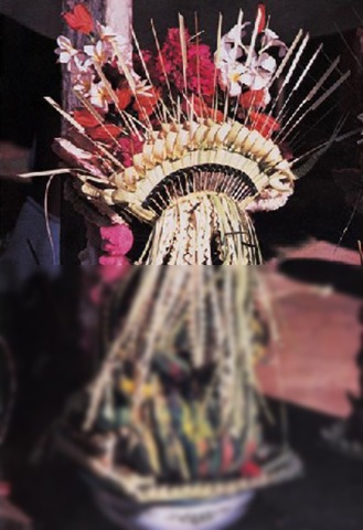 Offering with Cili-Shaped Crown