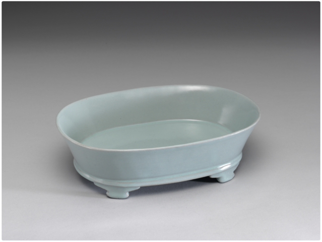 Ru Ware Narcissus Basin with Light Bluish-green Glaze