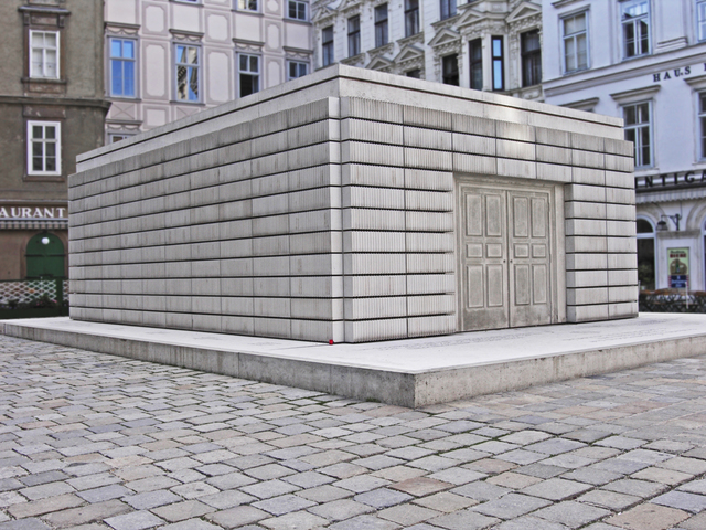 Rachel Whiteread’s “Judenplatz Holocaust Memorial”