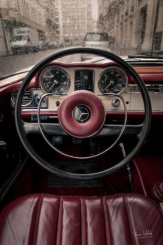 A steering wheel is designed to replace the steering tiller.