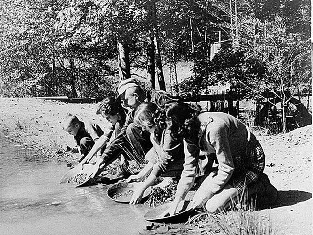 California Gold Rush begins