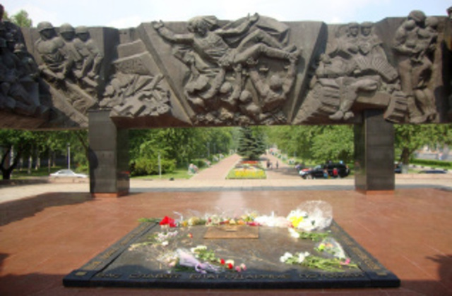 Opening :Wreath of Glory