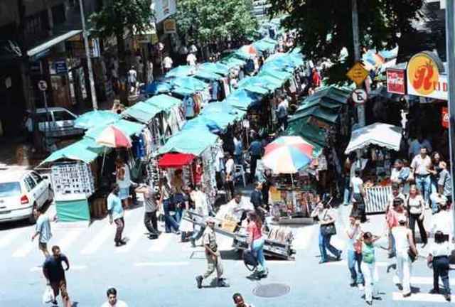 Camelôs dominam o centro