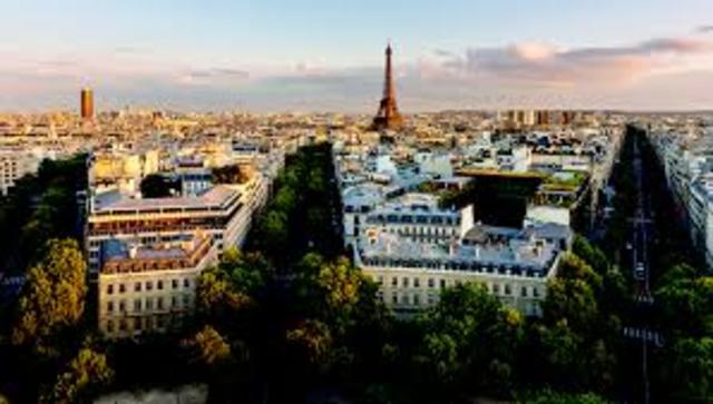 Paris Becomes Center of European Culture