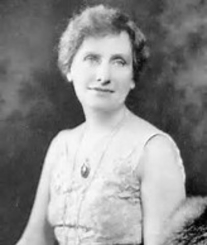 Nellie Tayloe Ross Becomes First Female Governor