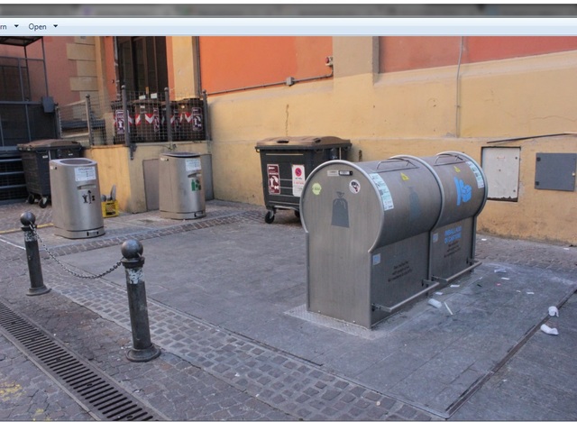 Ristrutturazione isola ecologica