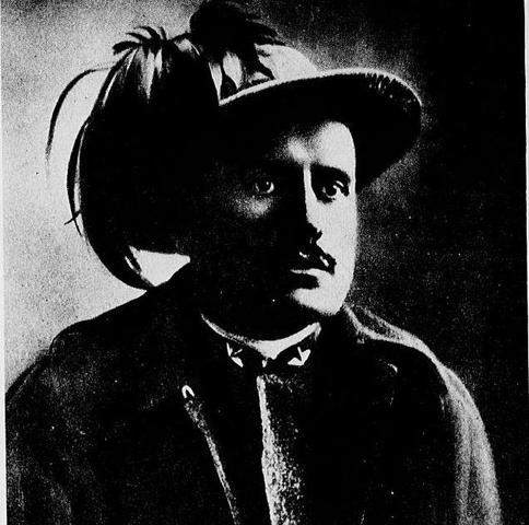 Mussolini joins the Bersaglieri regiment