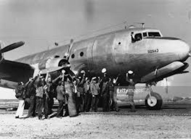 Berlin blockade begins