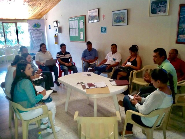 Reunión de acercamiento con actores del proceso en el Municipio de Timbío (Prestador y Corprocuencas)