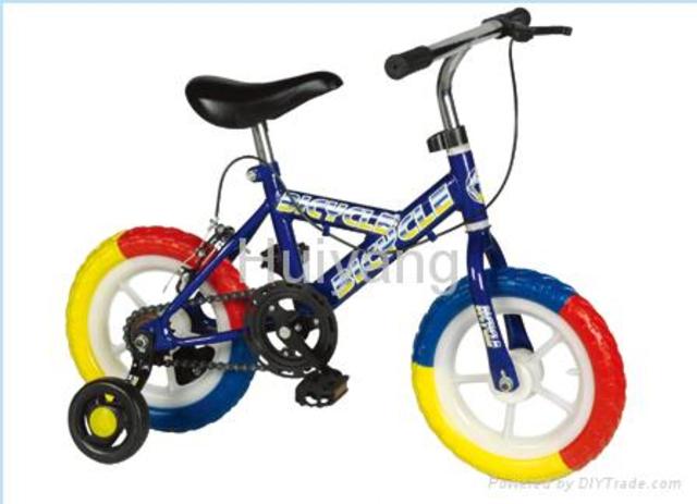 I rode my first 2 wheeler!