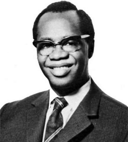 Dr Kofi Busia becomes prime minister