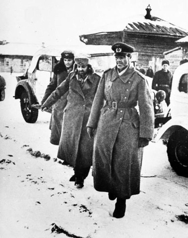 GERMAN GENERALS SURRENDERING AT STALINGRAD
