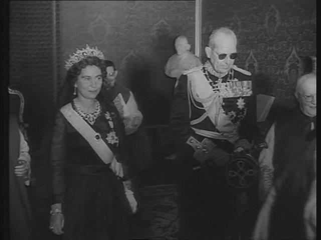 Queen Federika visits