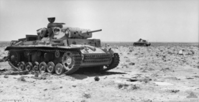 Italien invaderar Nordafrika