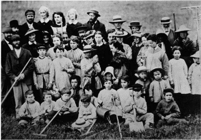 John Humphrey Noyes Founded Oneida Community