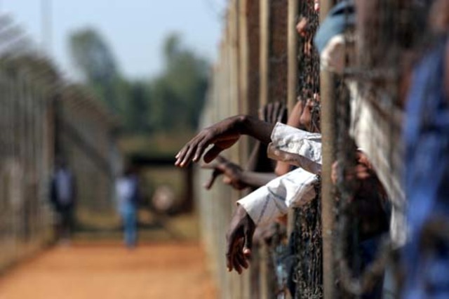 Banda imprisons many people.