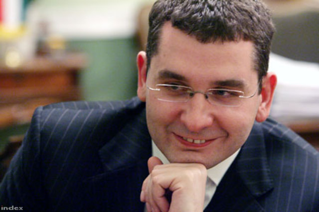 Kóka János a párt élén