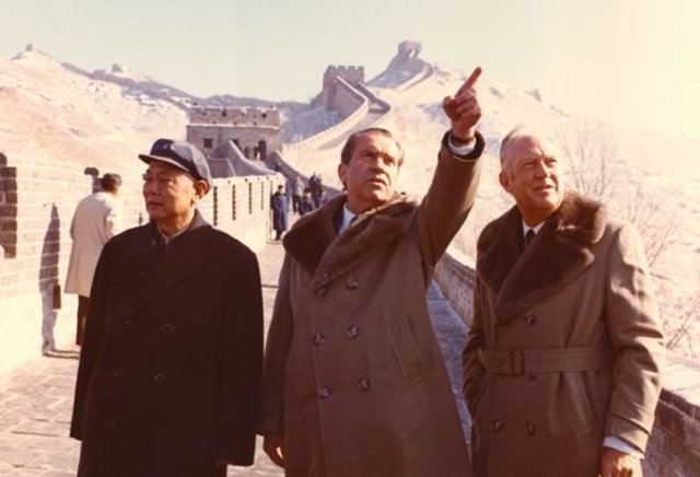 Nixon visits China