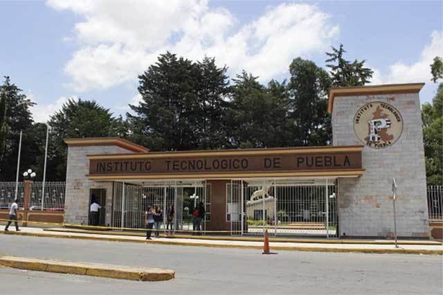 Entrada a la universidad