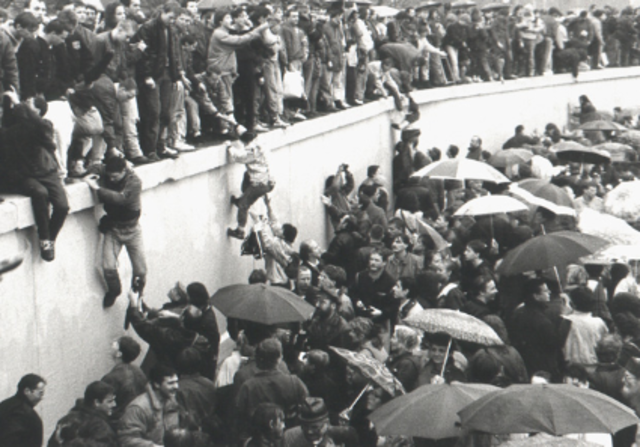 crollo muro di Berlino---> unificazione delle Germania