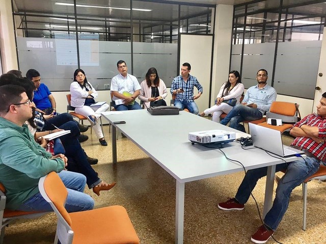 Reunión socialización del proyecto con EMCASERVICIOS