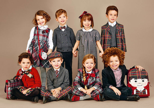 Коллекция одежды и обуви для детей D&G Junior.