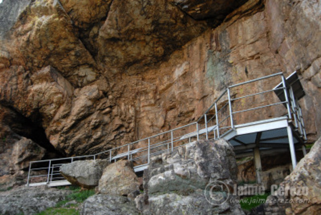 Pinturas Rupestres de la Cueva Chiquita o de Álvarez en Cañamero.