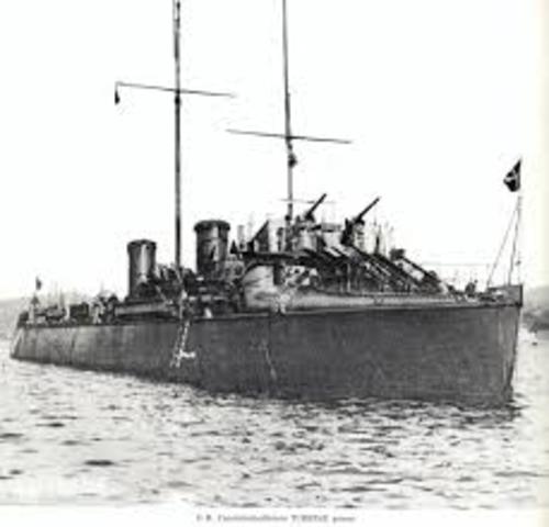 la guerra si sposta in mare