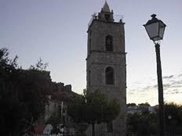 El campanario de Montánchez