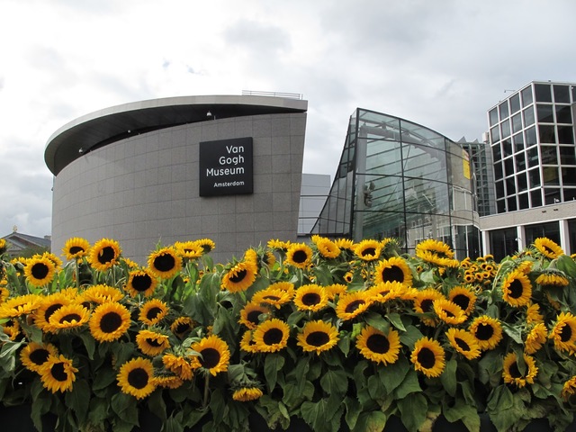 Van Gogh Museum, Amsterdam, today