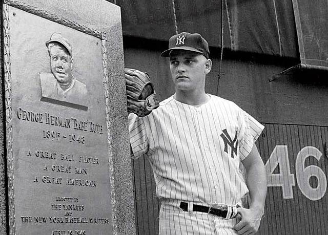 Roger Maris breaks Babe Ruth's record