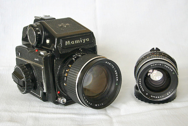 Mamiya lança a primeira SLR