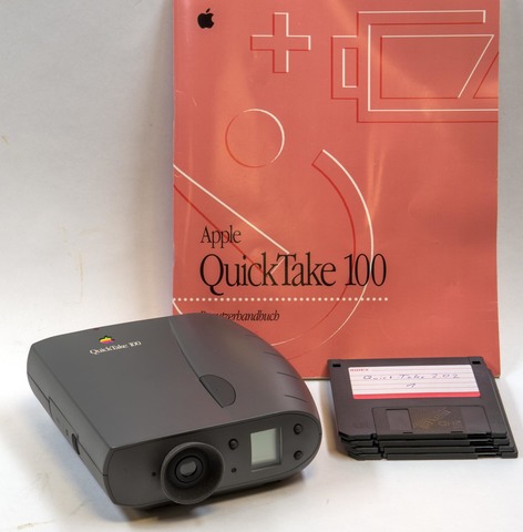 Lançamento das primeiras câmaras digitais para o público amador.