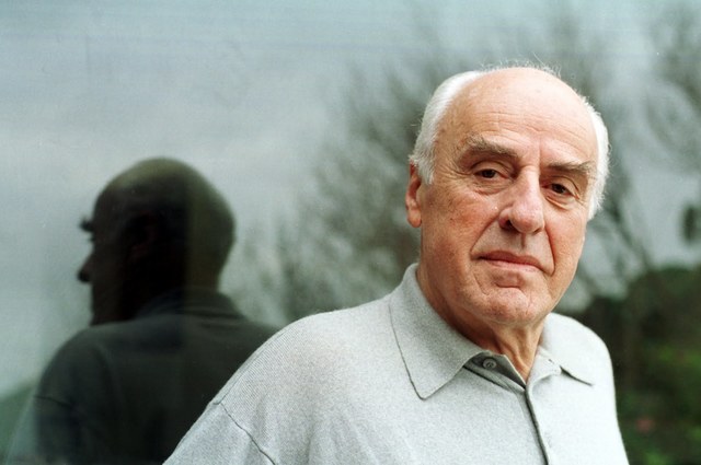 Nascimento de Gérard Castello-Lopes