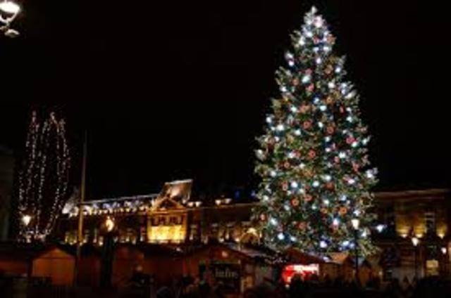 First Christmas Tree (world event)