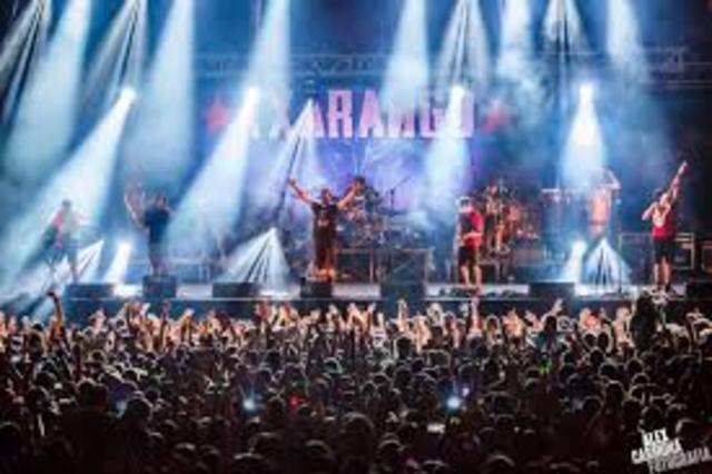 Concert de Txarango