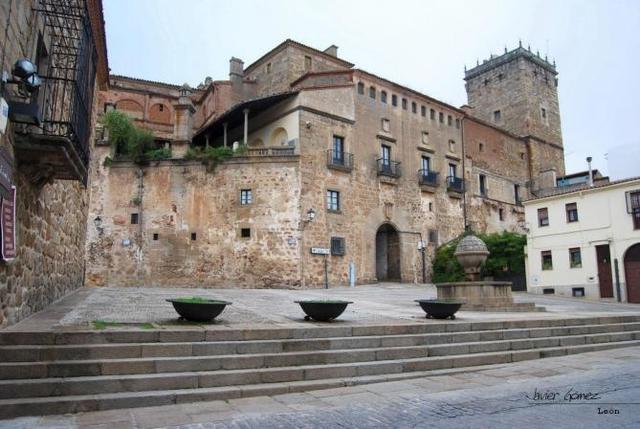 PALACIO DEL MARQUÉS DE MIRABEL