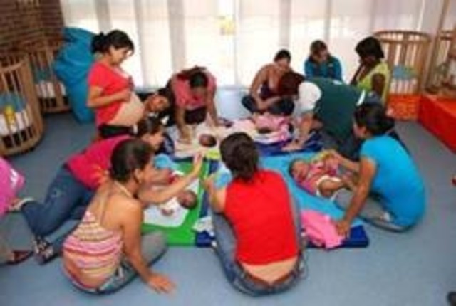 10.	Creación del Programa Fami el cual entrega paquetes nutricionales a madres gestantes, madres lactantes y niños entre los 6 y los 24 meses, (Icbf, 1996).