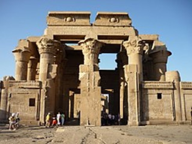 TEMPLE: KOM OMBO