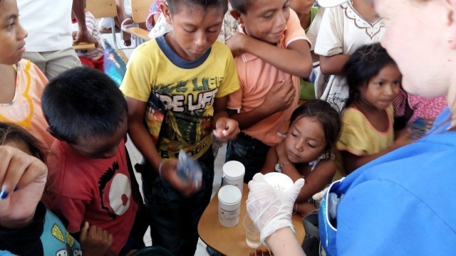 ATENCIÓN A NIÑOS MENOS FAVORECIDOS